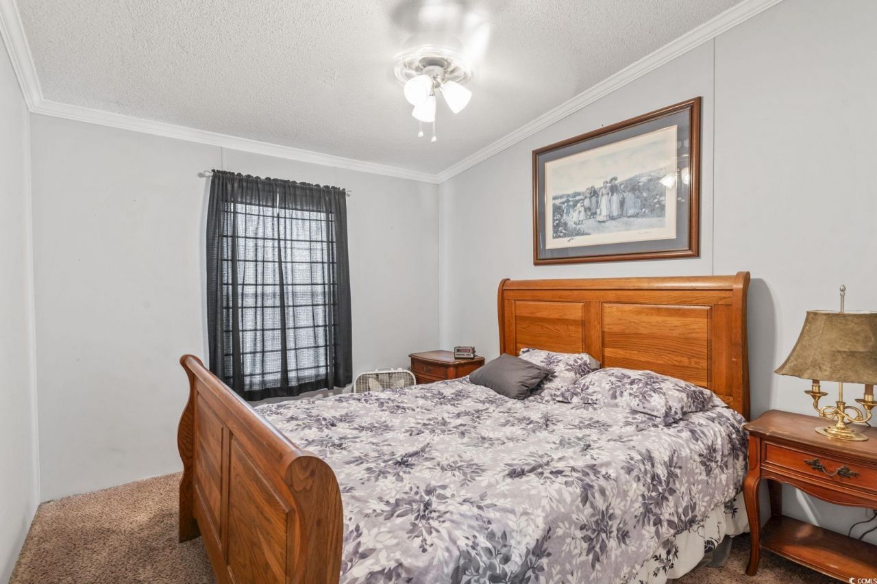 206 Weyburn St. Photo 17