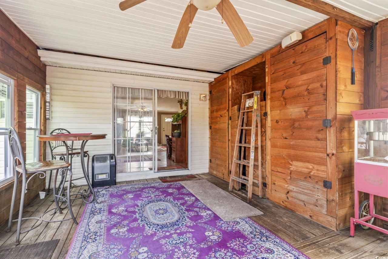 206 Weyburn St. Photo 24