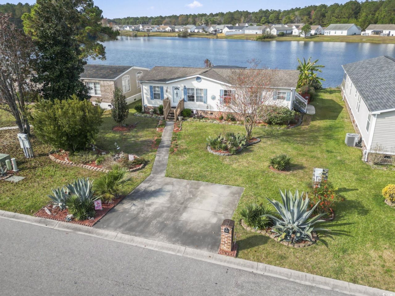 206 Weyburn St. Photo 36