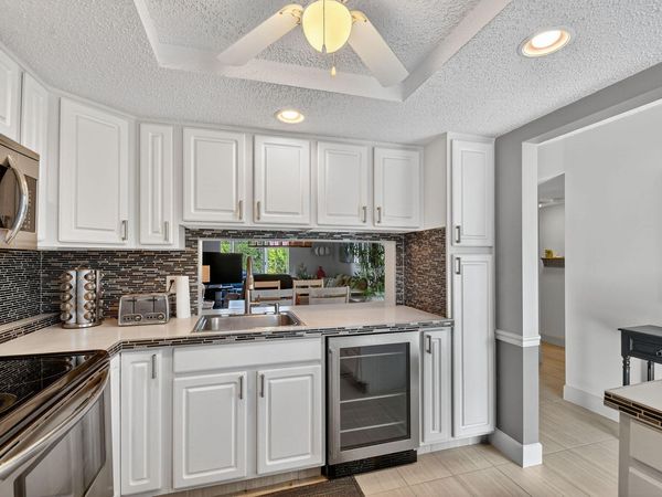 2400 NE 1st Lane, Unit 102, Boynton Beach, FL 33435