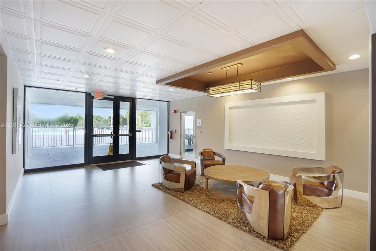 3675 N Country Club Dr, Unit 2201, Aventura, FL 33180 Photo