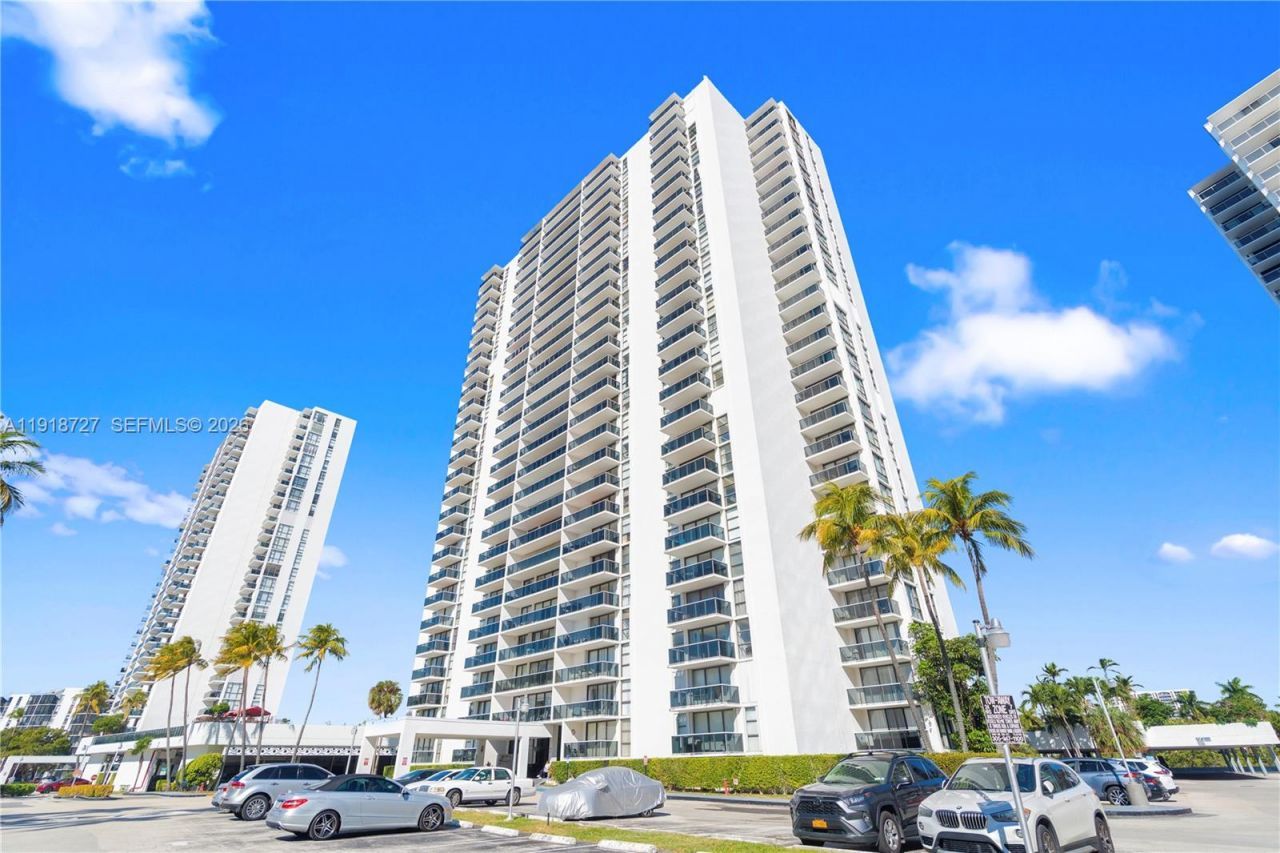3675 N Country Club Dr, Unit 2201, Aventura, FL 33180 Photo