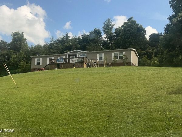 1605 Trig Long Rd, Dandridge, TN 37725
