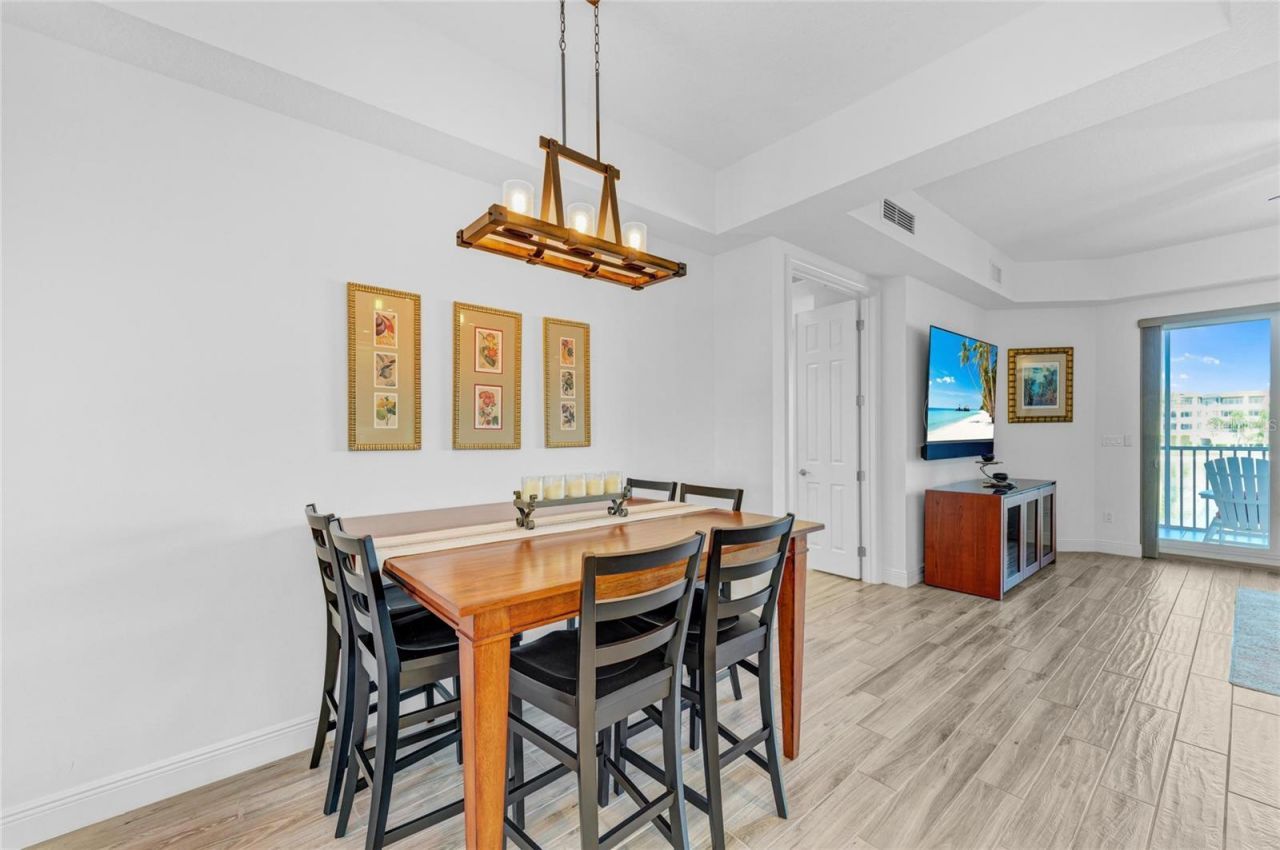 10530 Boardwalk Loop, Unit 202, Bradenton, FL 34202 Photo