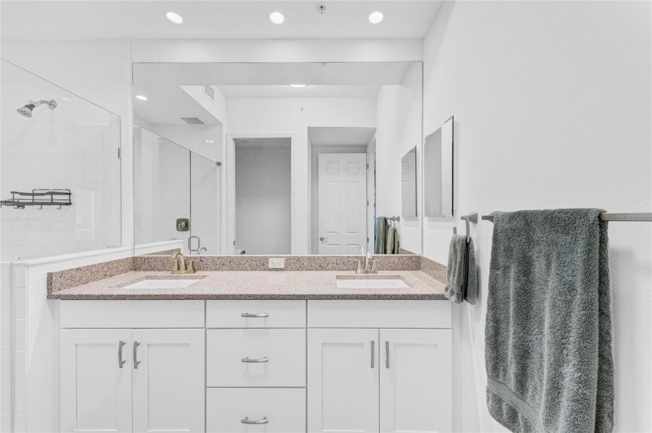 10530 Boardwalk Loop, Unit 202, Bradenton, FL 34202 Photo