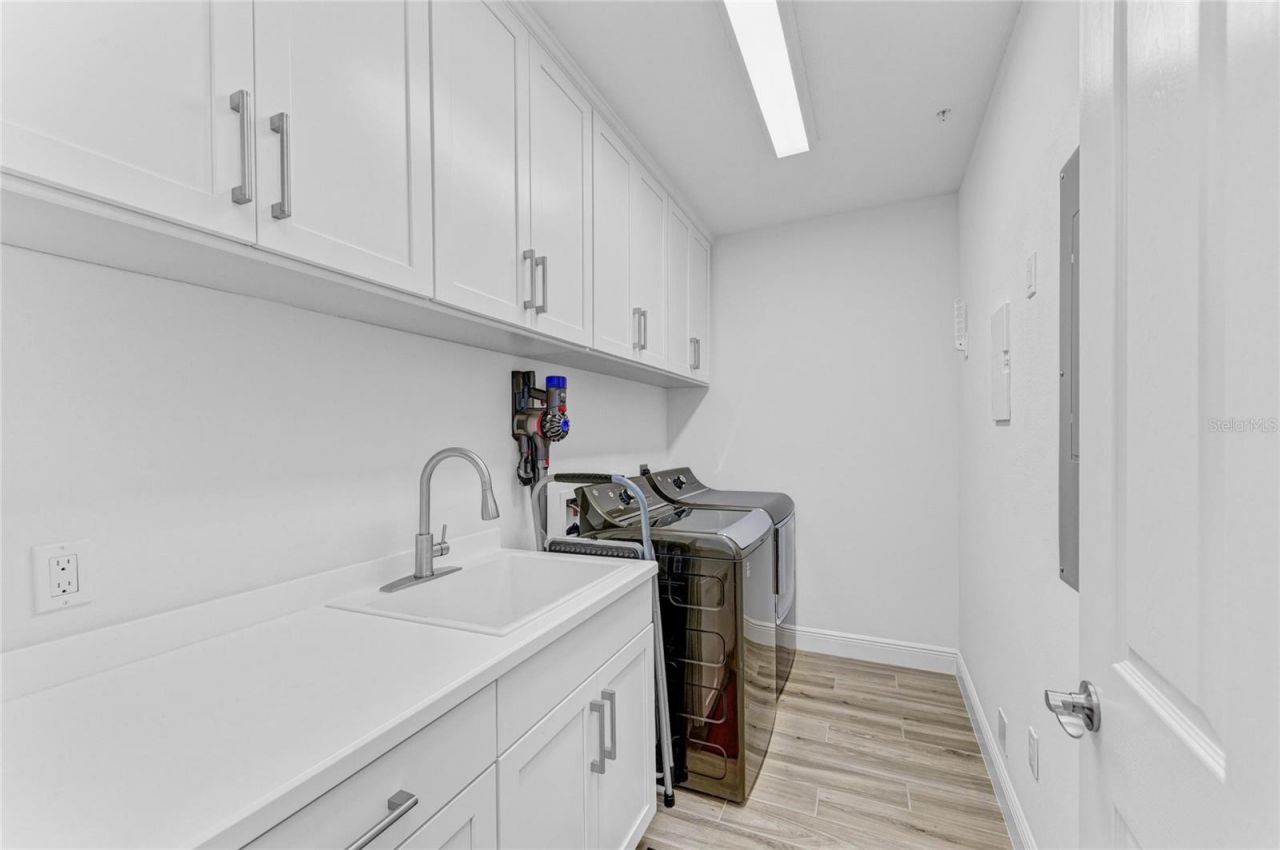 10530 Boardwalk Loop, Unit 202, Bradenton, FL 34202 Photo