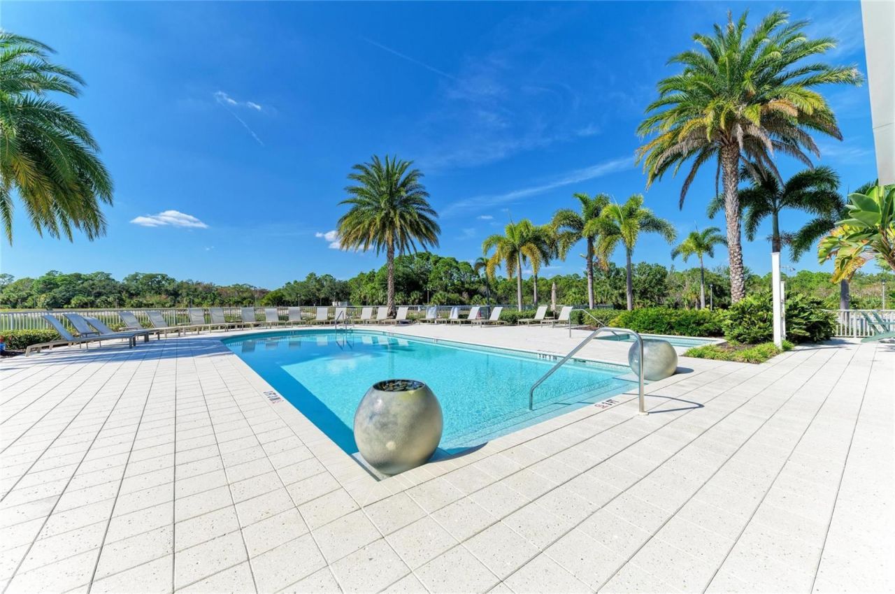 10530 Boardwalk Loop, Unit 202, Bradenton, FL 34202 Photo