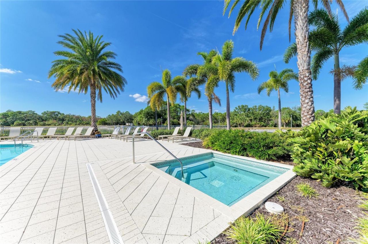 10530 Boardwalk Loop, Unit 202, Bradenton, FL 34202 Photo