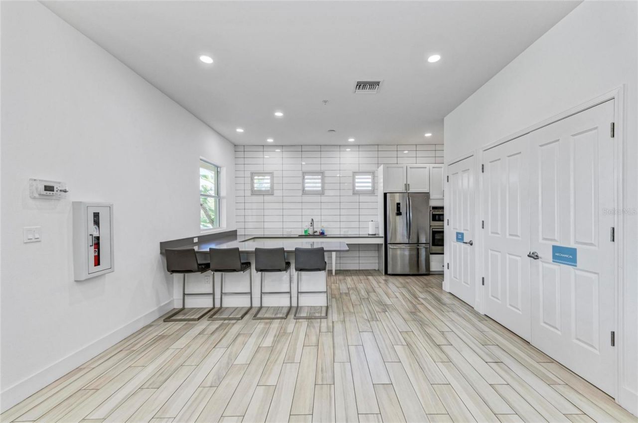 10530 Boardwalk Loop, Unit 202, Bradenton, FL 34202 Photo