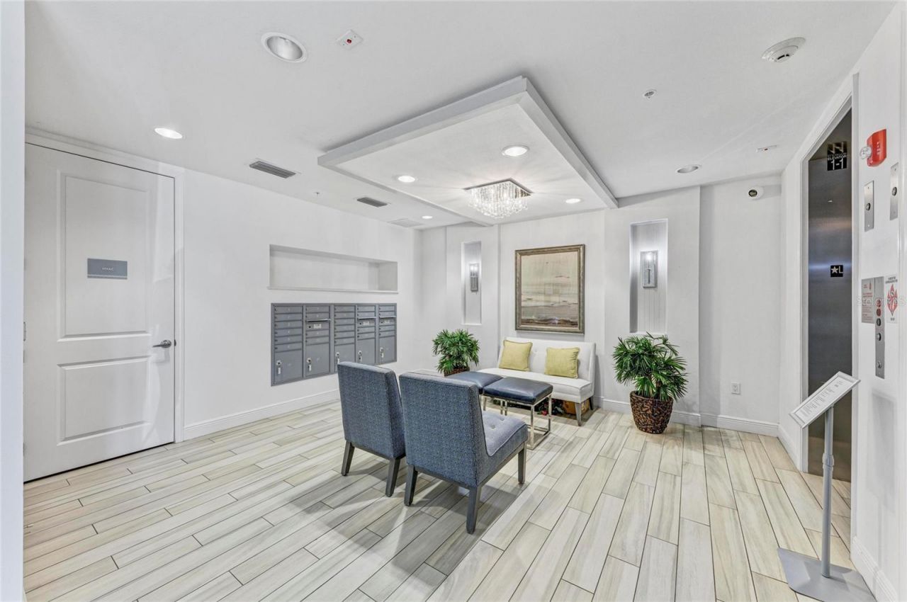 10530 Boardwalk Loop, Unit 202, Bradenton, FL 34202 Photo