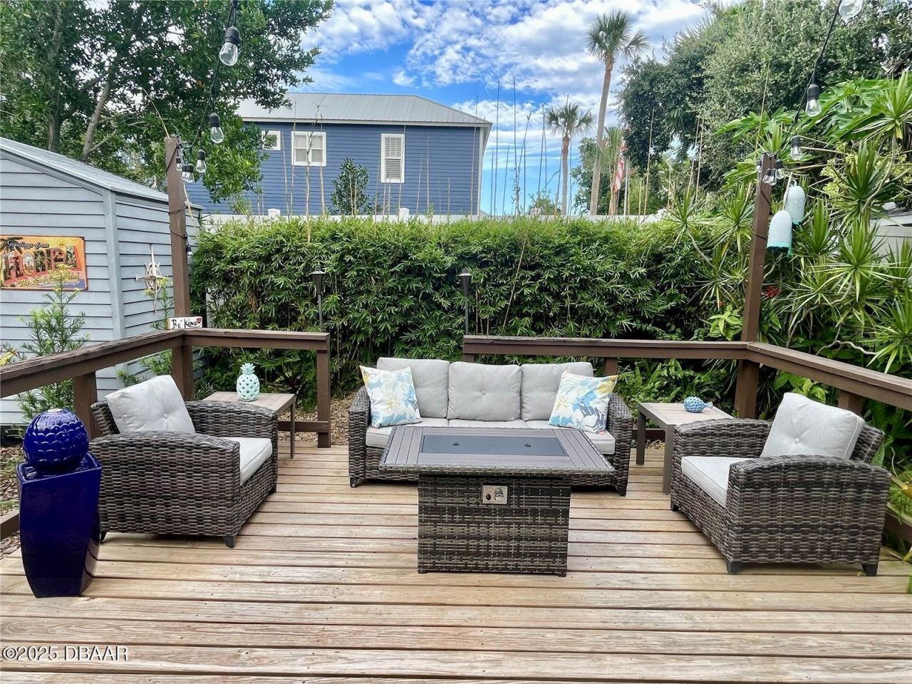 303 S Pine Street, New Smyrna Beach, FL 32169 Main Photo