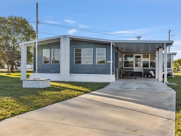 3169 Saturn CIR, NORTH FORT MYERS, FL 33903