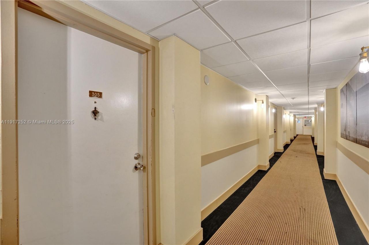 4164 Inverrary Dr, Unit 305, Lauderhill, FL 33319 Photo