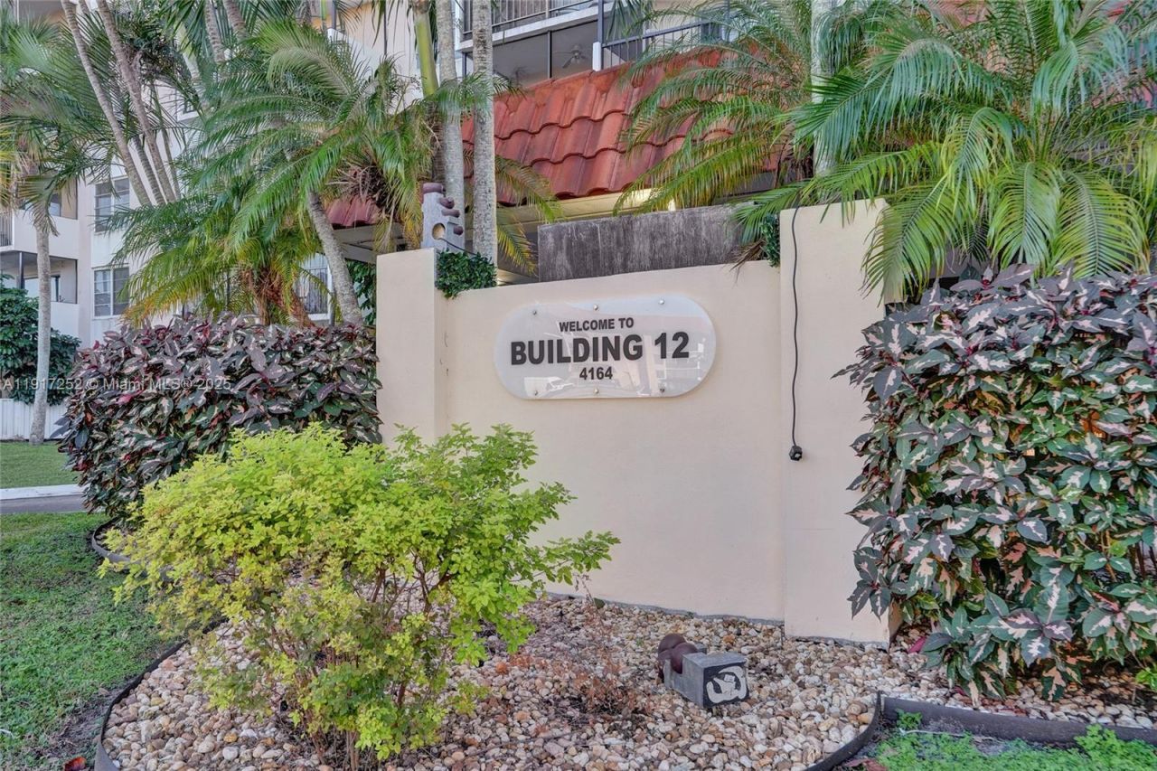 4164 Inverrary Dr, Unit 305, Lauderhill, FL 33319 Photo