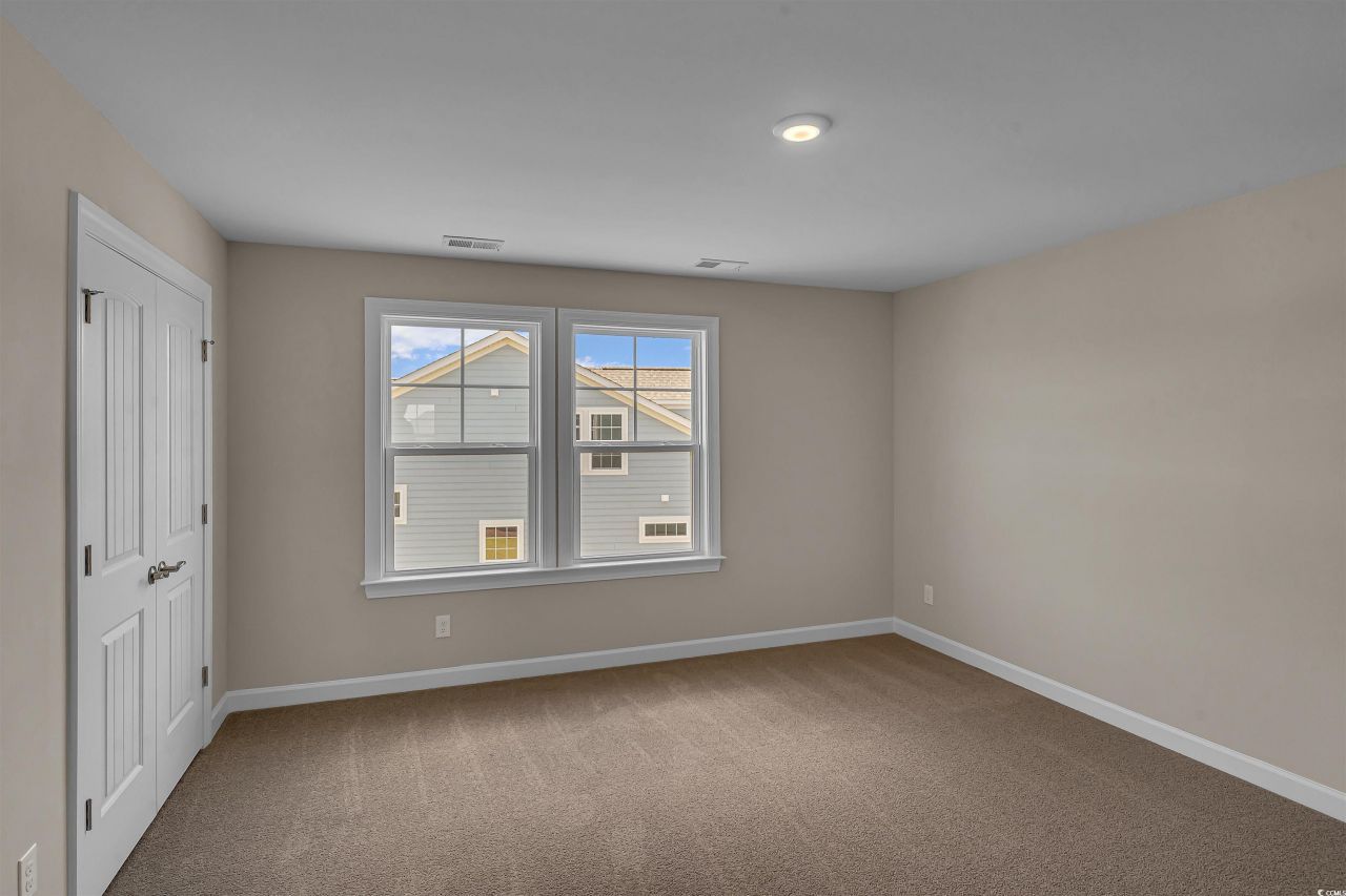 704 St. Vincent Loop Photo 13