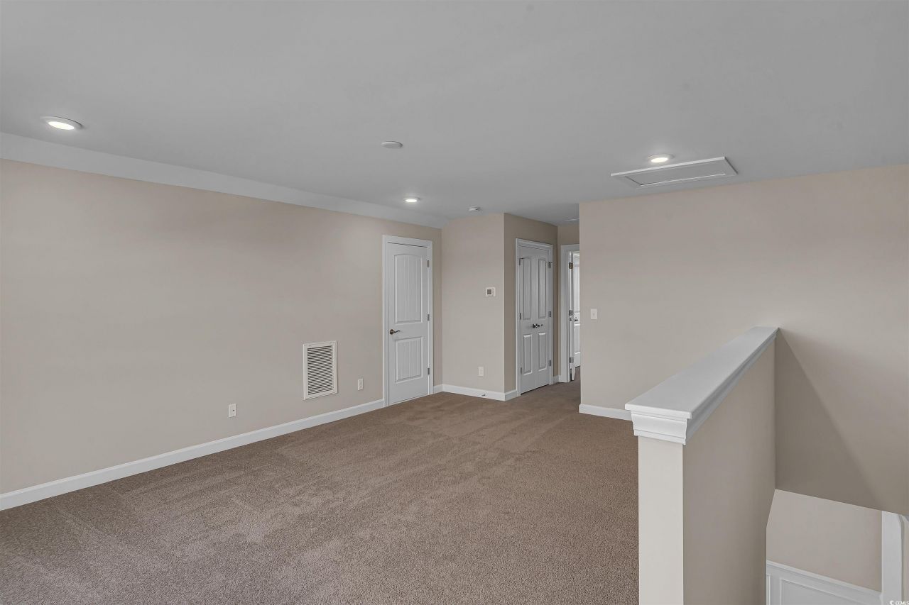 704 St. Vincent Loop Photo 16