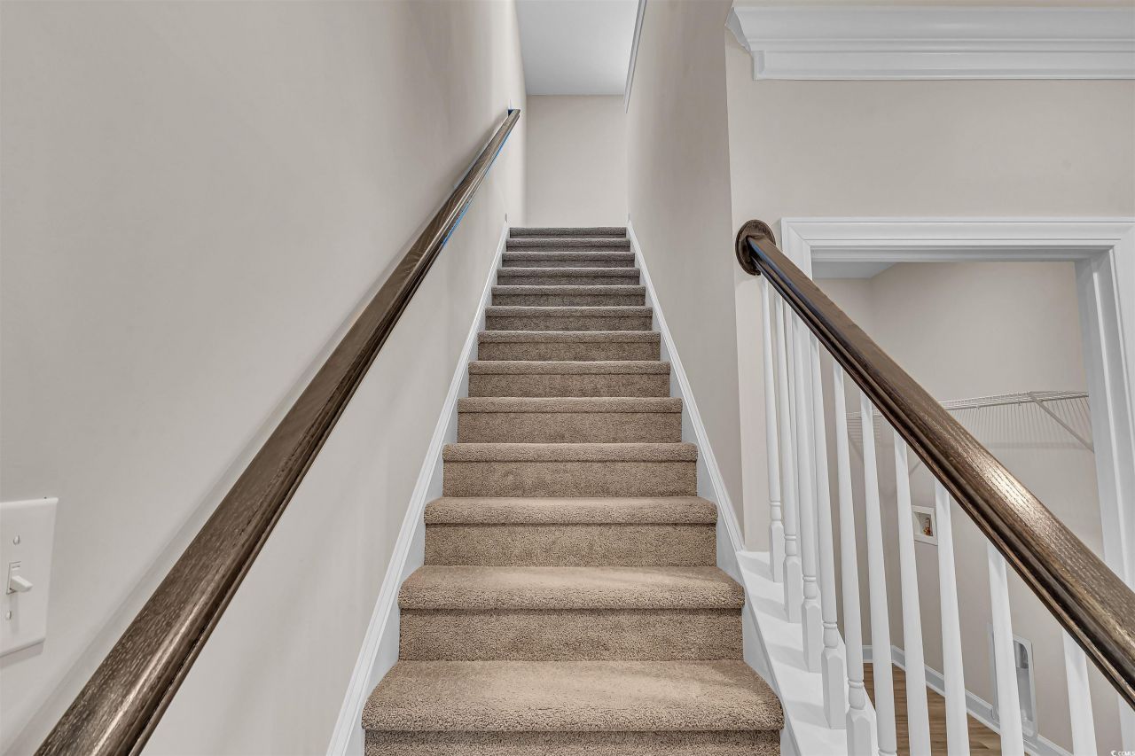 704 St. Vincent Loop Photo 17