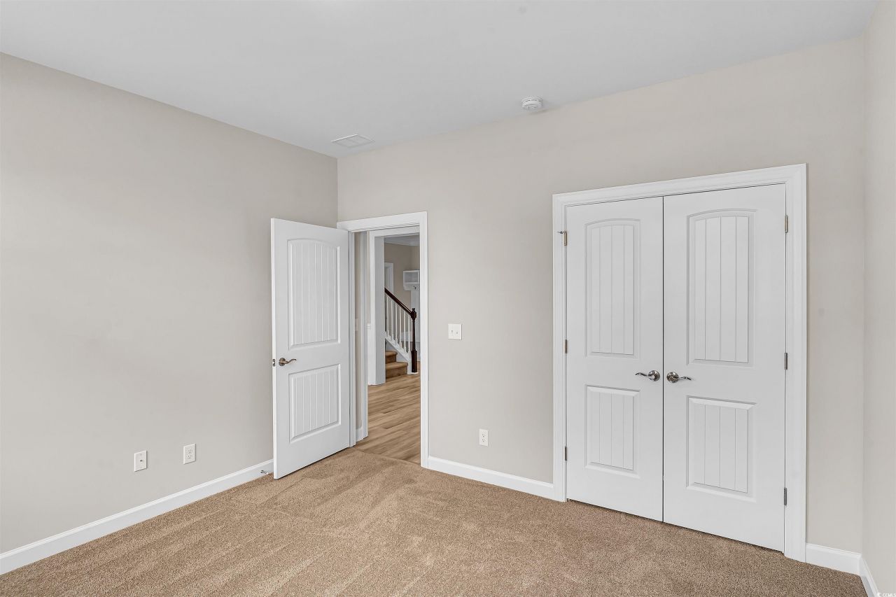 704 St. Vincent Loop Photo 9