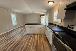 97 Dean Drive photo 4