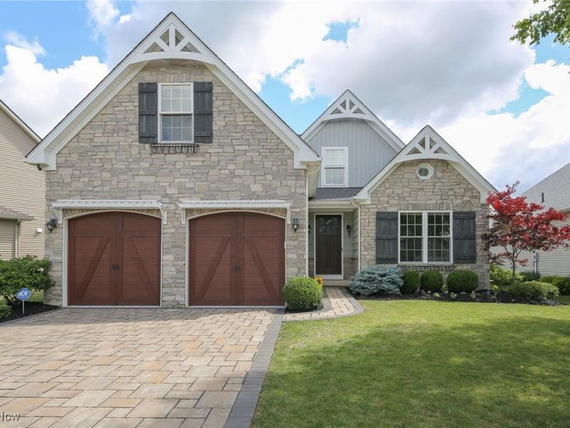 4233 Queens Gate, Avon, OH 44011 Photo 1