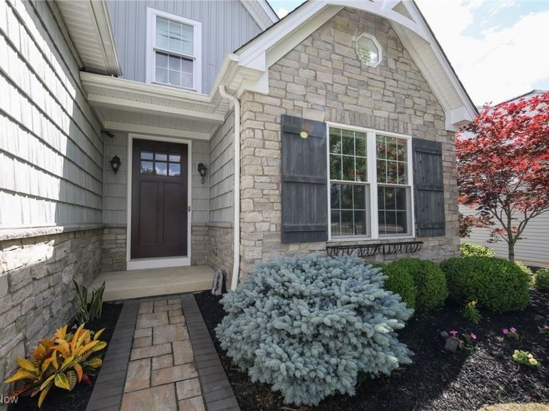 4233 Queens Gate, Avon, OH 44011 Photo 4