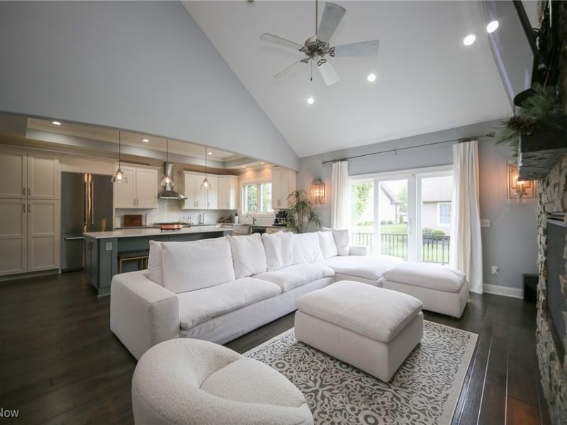 4233 Queens Gate, Avon, OH 44011 Photo 6