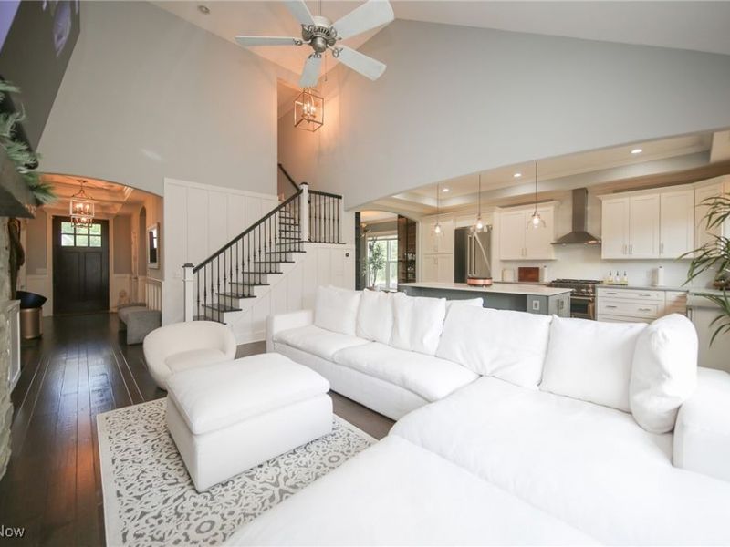 4233 Queens Gate, Avon, OH 44011 Photo 8