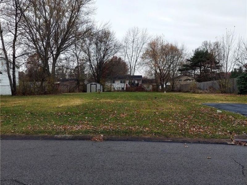 639 Aurora Drive, Youngstown, OH 44505 Photo 2
