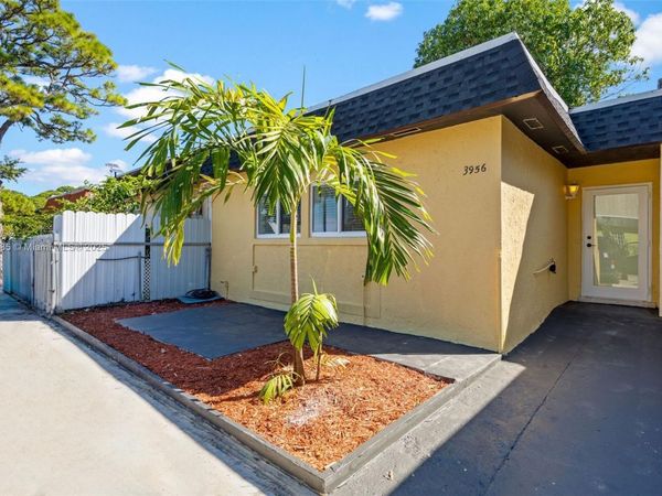 3956 NW 207th St Rd, Miami Gardens, FL 33055