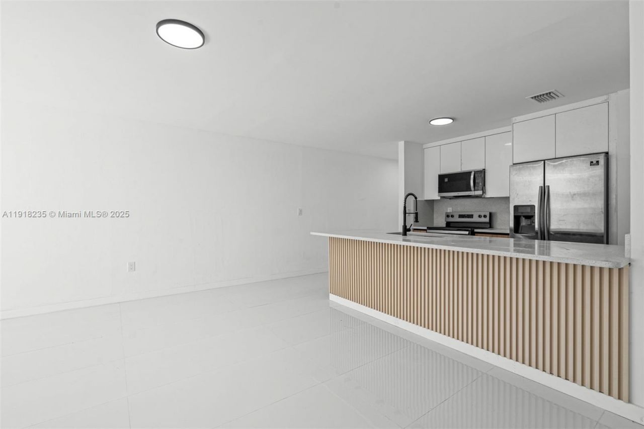 3956 NW 207th St Rd, Miami Gardens, FL 33055 Photo