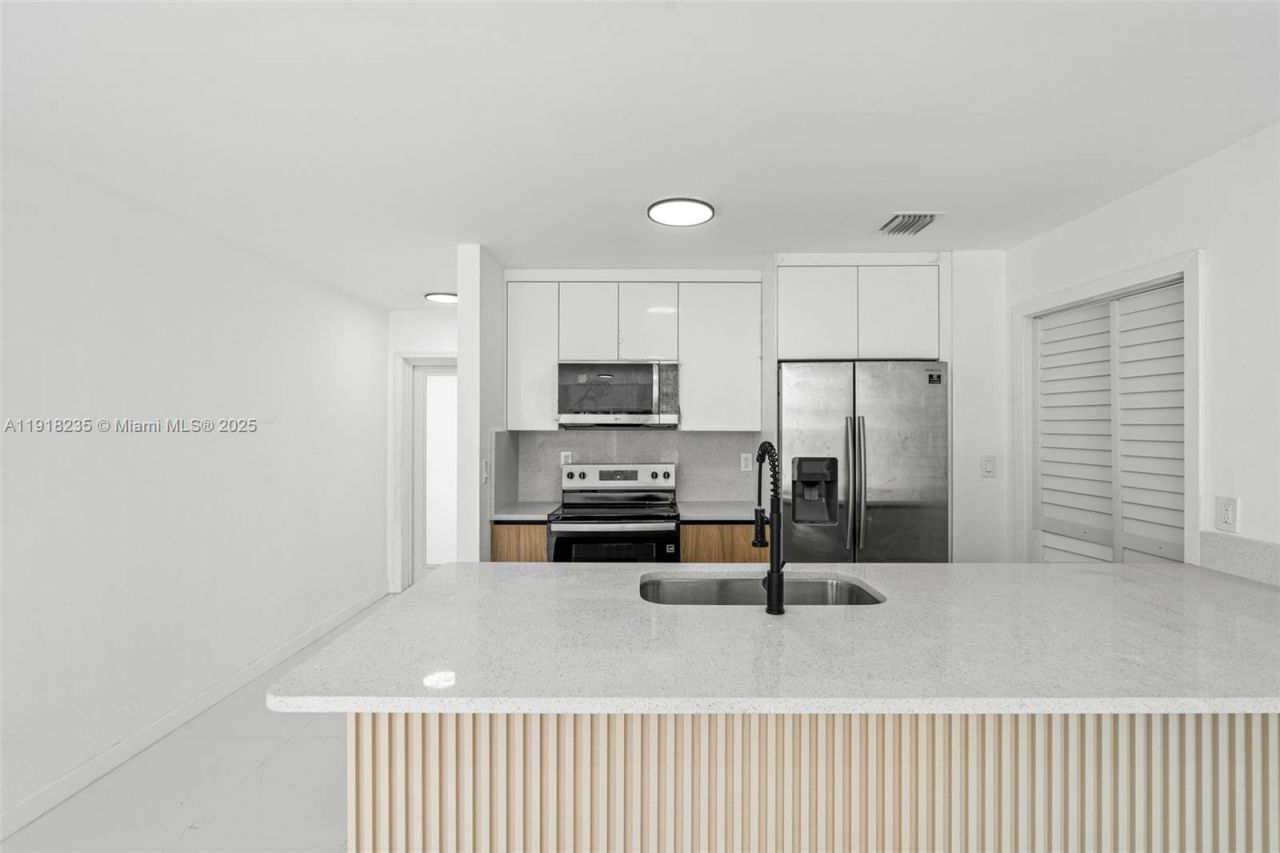 3956 NW 207th St Rd, Miami Gardens, FL 33055 Photo