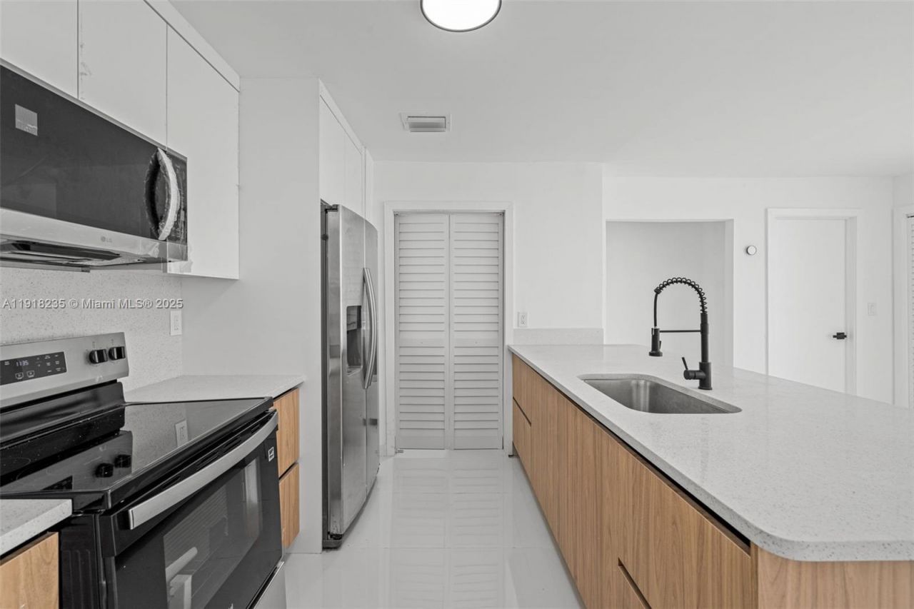 3956 NW 207th St Rd, Miami Gardens, FL 33055 Photo