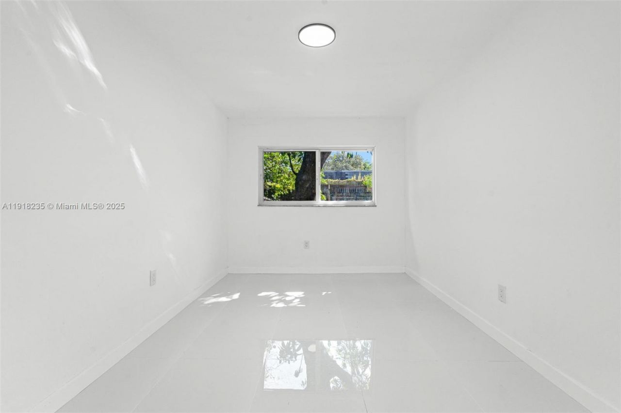 3956 NW 207th St Rd, Miami Gardens, FL 33055 Photo