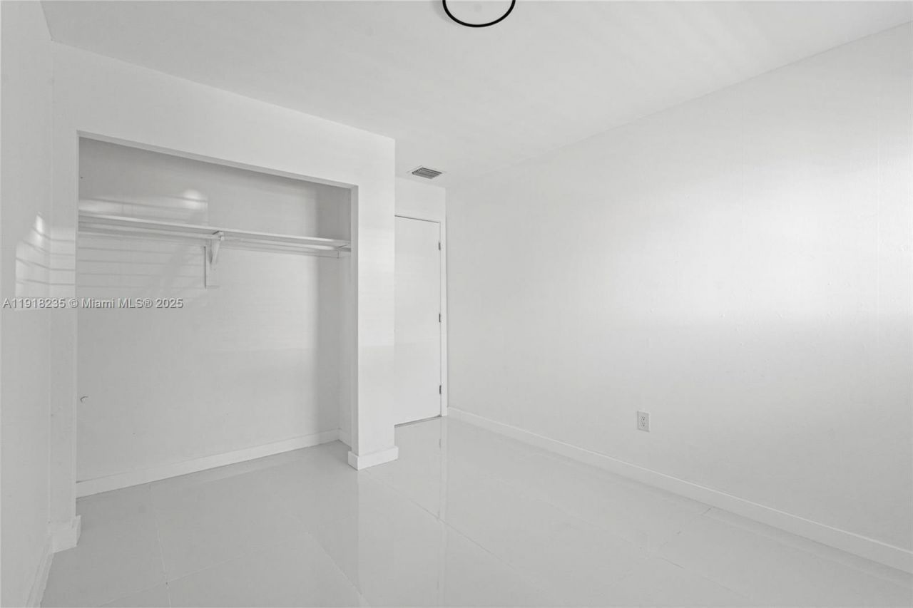 3956 NW 207th St Rd, Miami Gardens, FL 33055 Photo