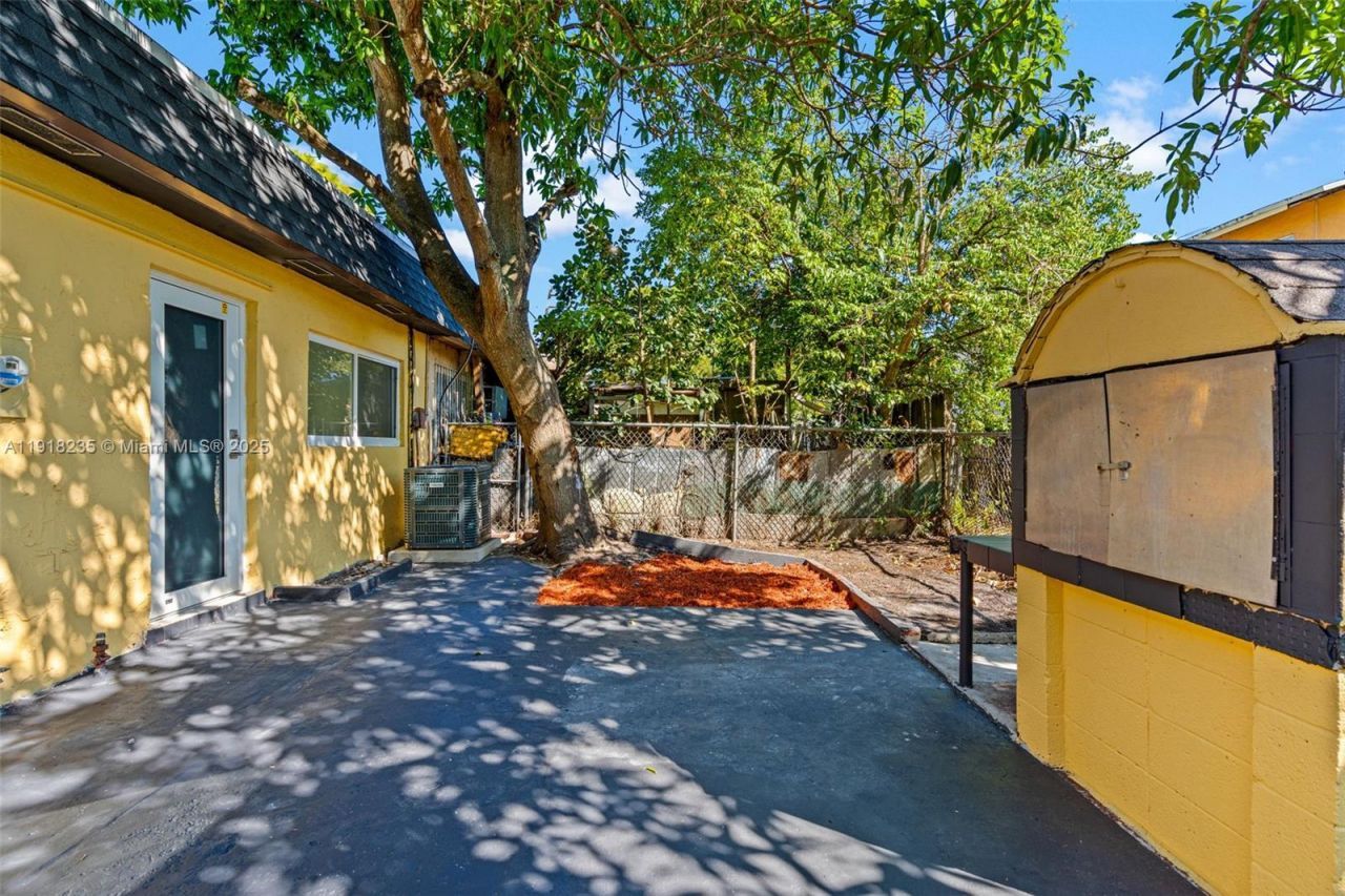 3956 NW 207th St Rd, Miami Gardens, FL 33055 Photo