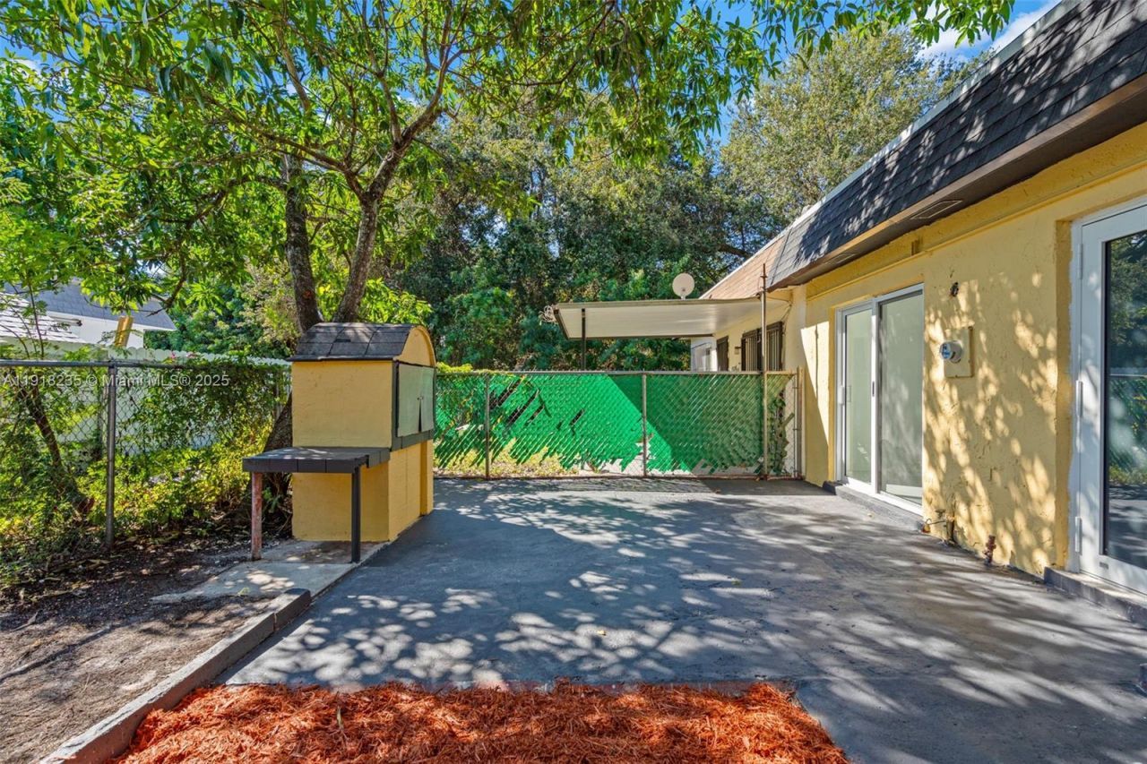 3956 NW 207th St Rd, Miami Gardens, FL 33055 Photo