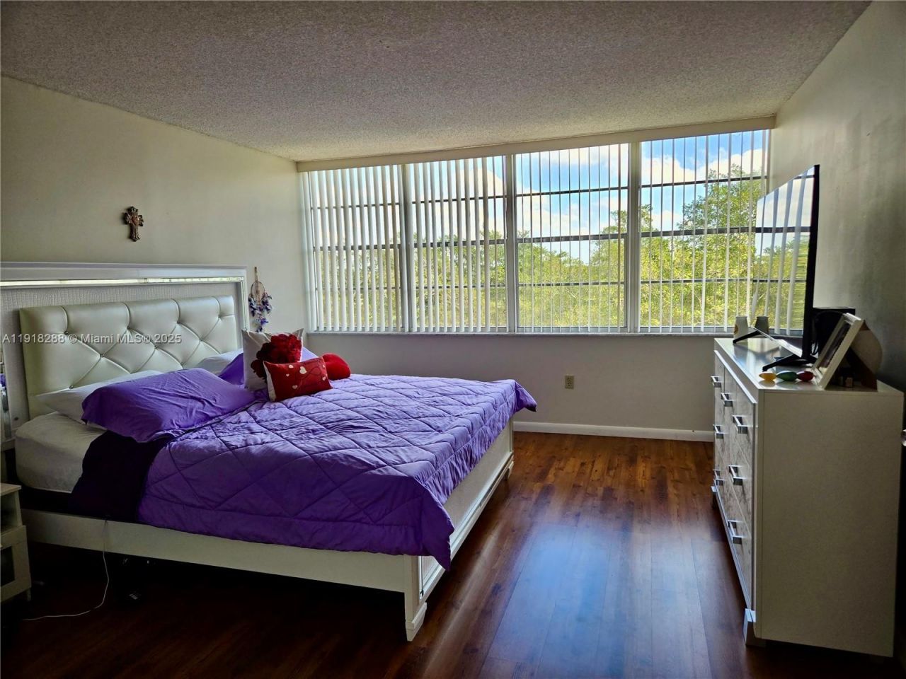 1400 Saint Charles Pl, Unit 612, Pembroke Pines, FL 33026 Photo