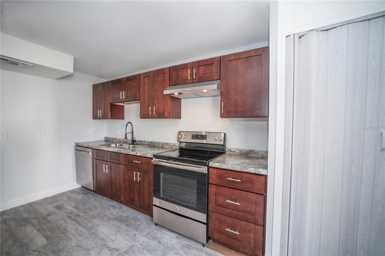 331 Amherst Avenue, Unit 56, Sarasota, FL 34232 Photo