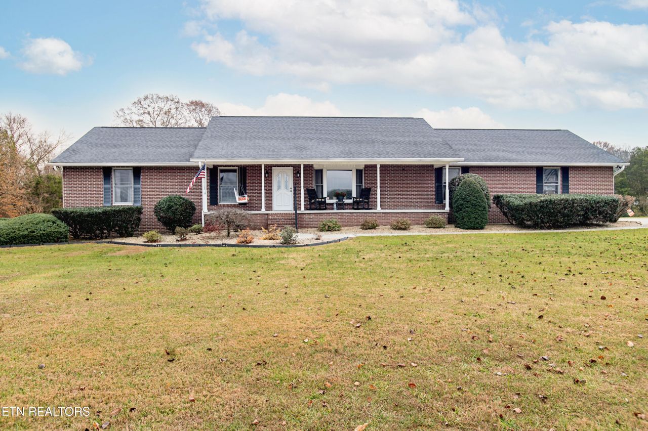 5518 W Beaver Creek Drive, Powell, TN 37849 Main Photo