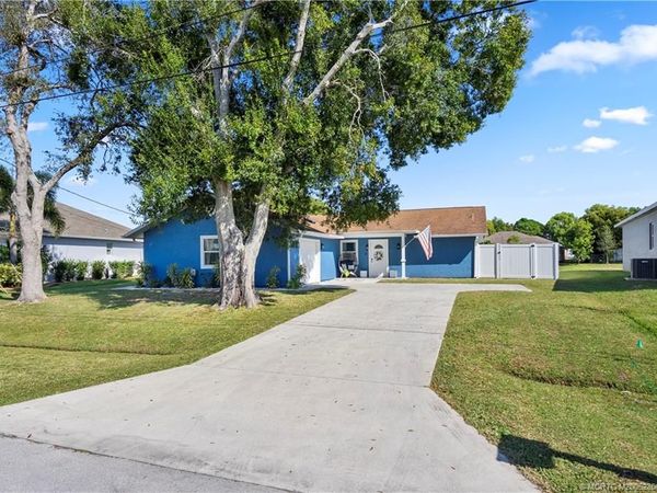 2932 SE Buccaneer Circle, Port St Lucie, FL 34952