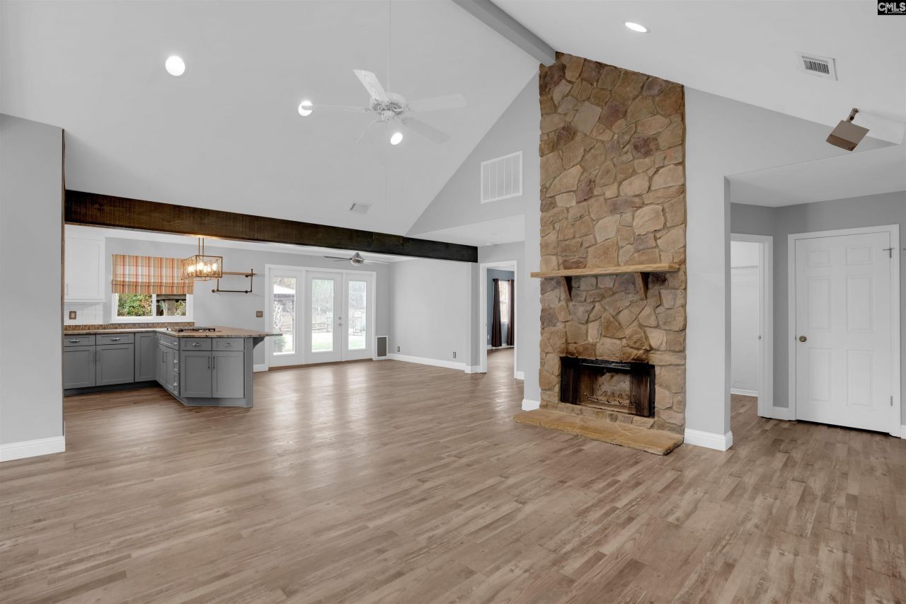 104 Silverstone Road Photo 23