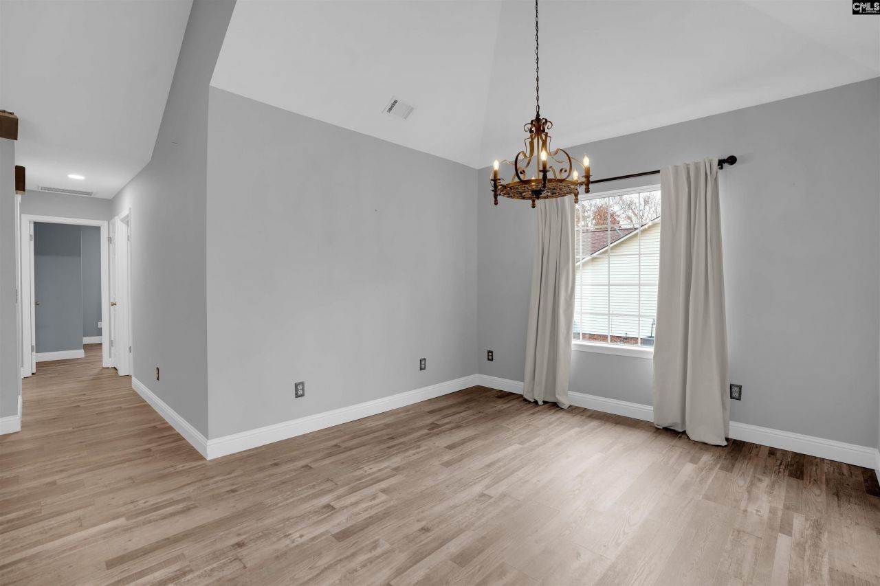 104 Silverstone Road Photo 29