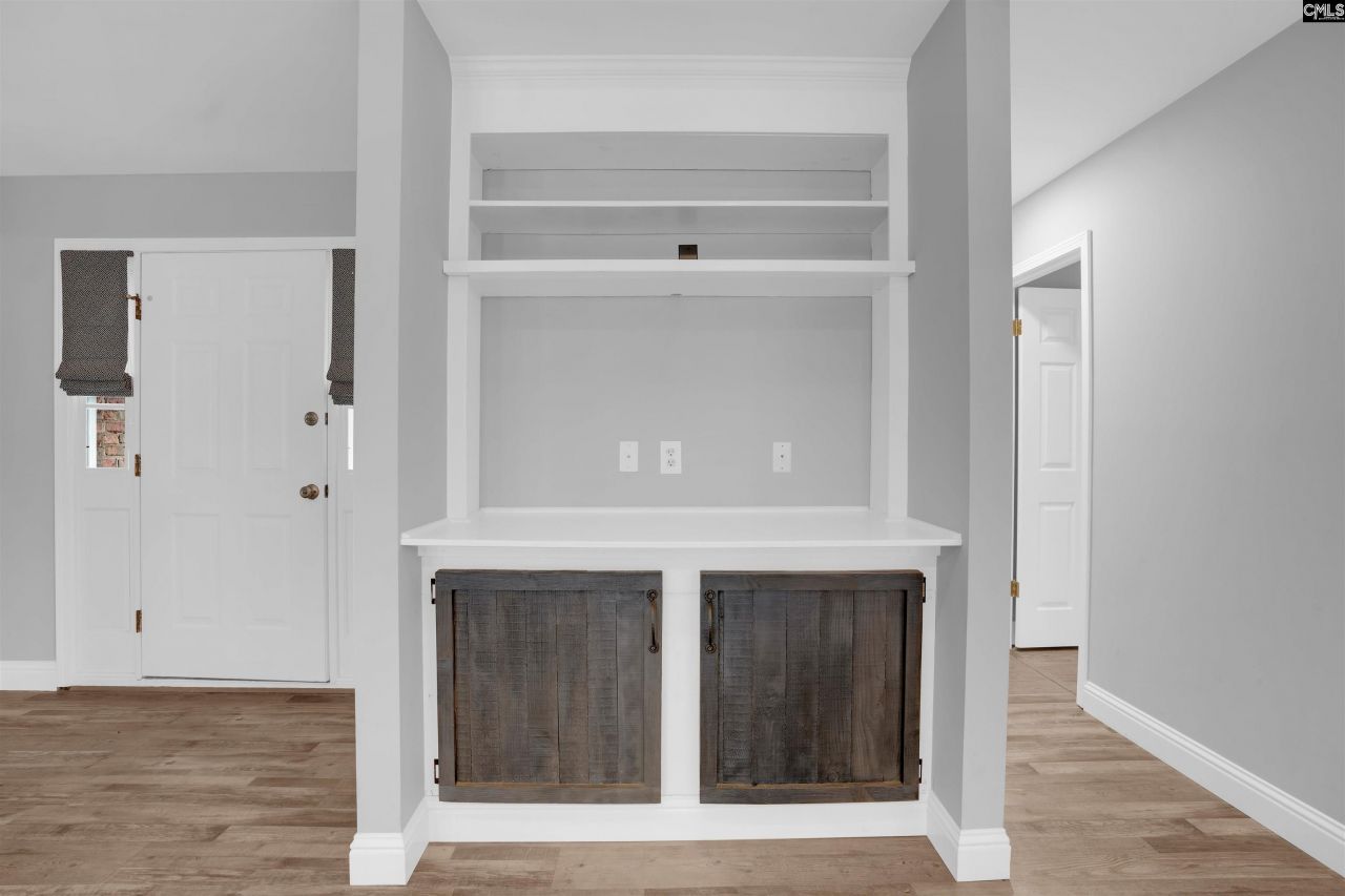 104 Silverstone Road Photo 32