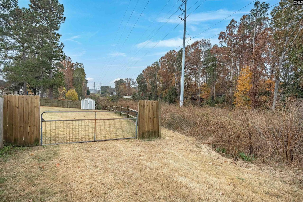 104 Silverstone Road Photo 40