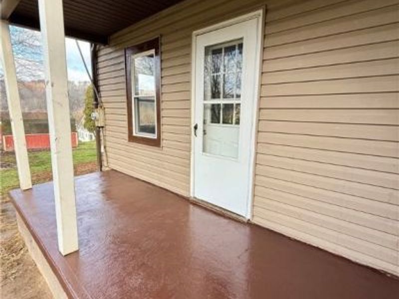 1002 Jefferson, Bergholz, OH 43908 Photo 5