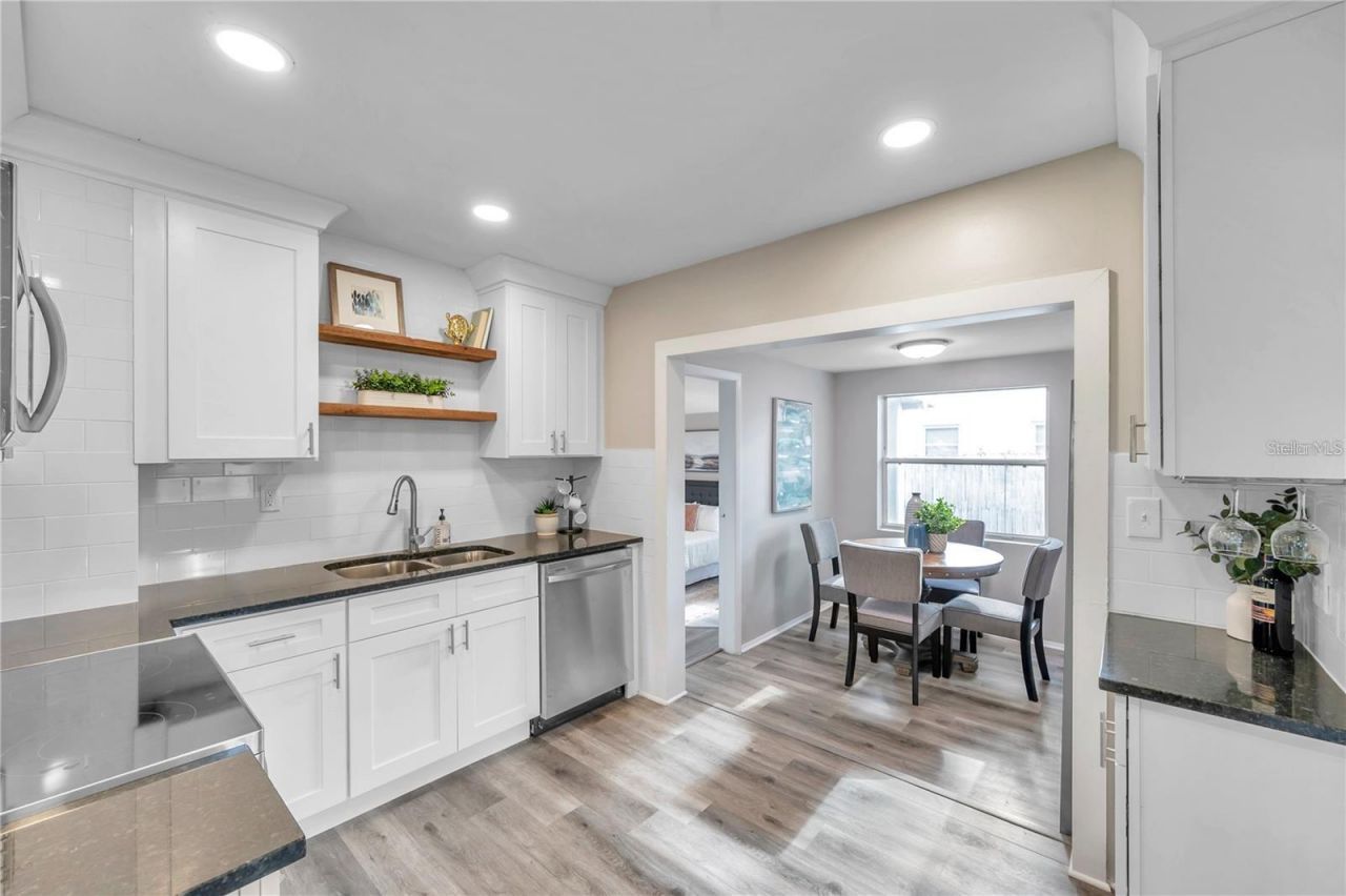 8100 5th Street N, Saint Petersburg, FL 33702 Photo