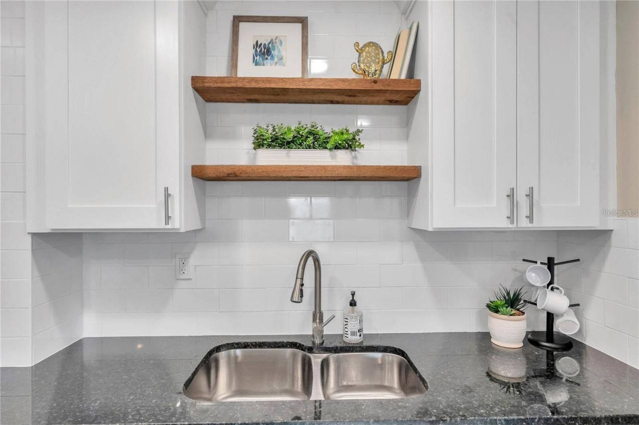 8100 5th Street N, Saint Petersburg, FL 33702 Photo