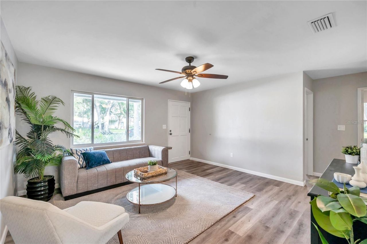 8100 5th Street N, Saint Petersburg, FL 33702 Photo