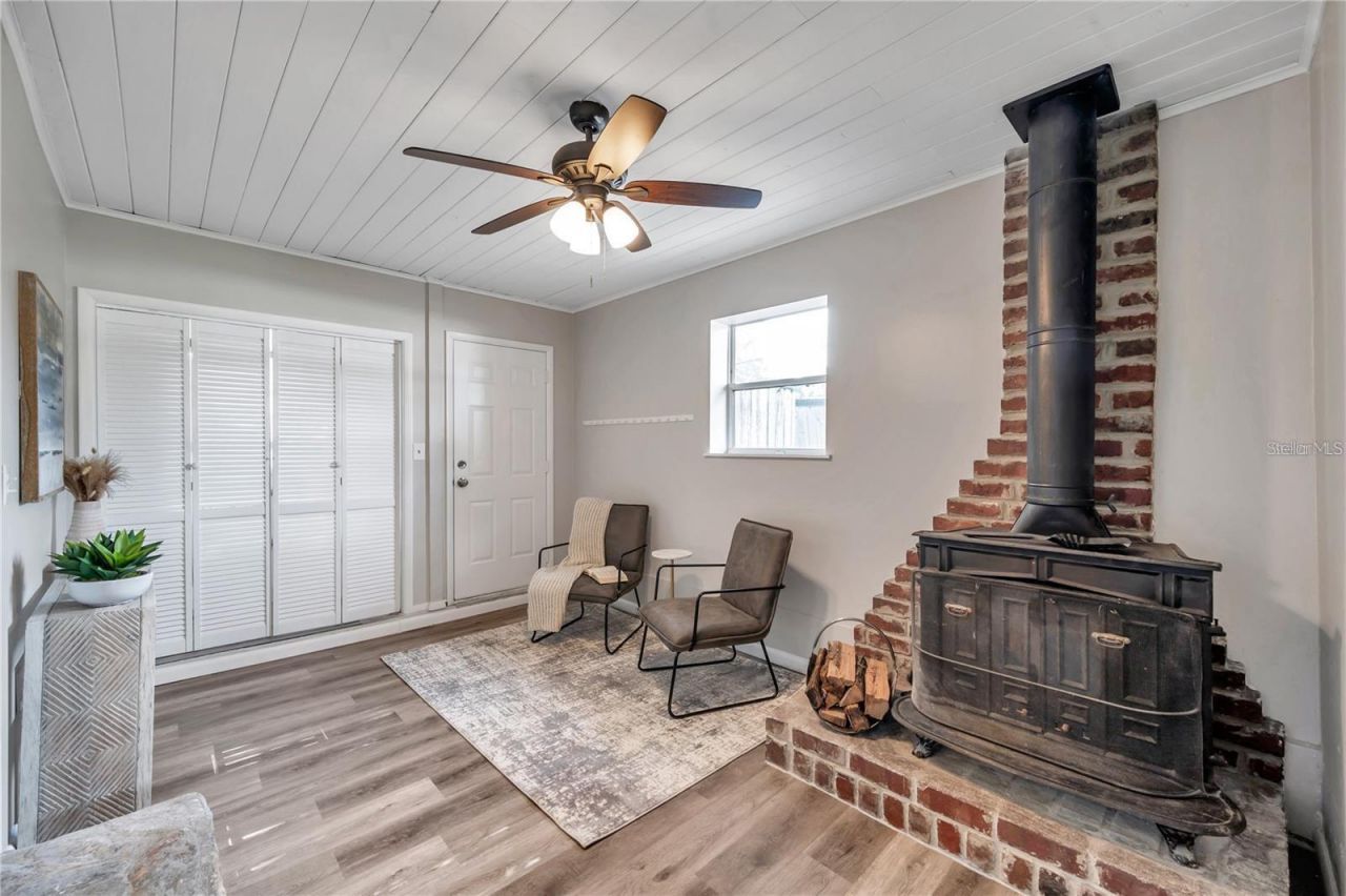 8100 5th Street N, Saint Petersburg, FL 33702 Photo