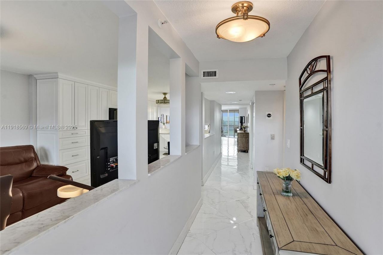 7760 Granville Dr, Unit 303, Tamarac, FL 33321 Photo